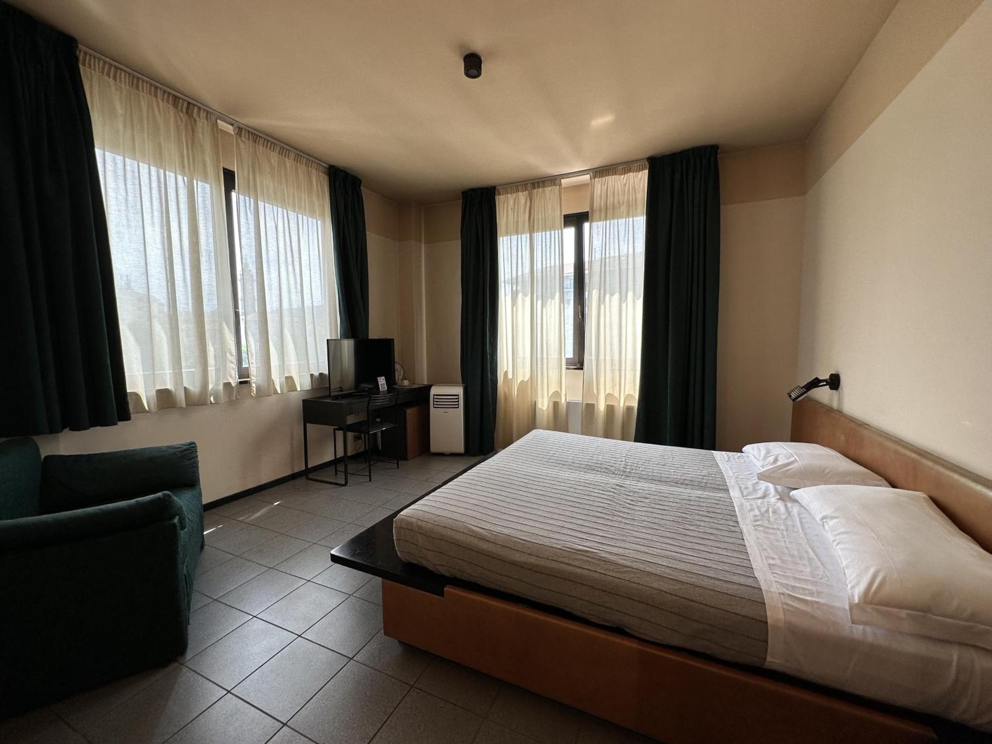 Hotel Griselda Saluzzo Dış mekan fotoğraf